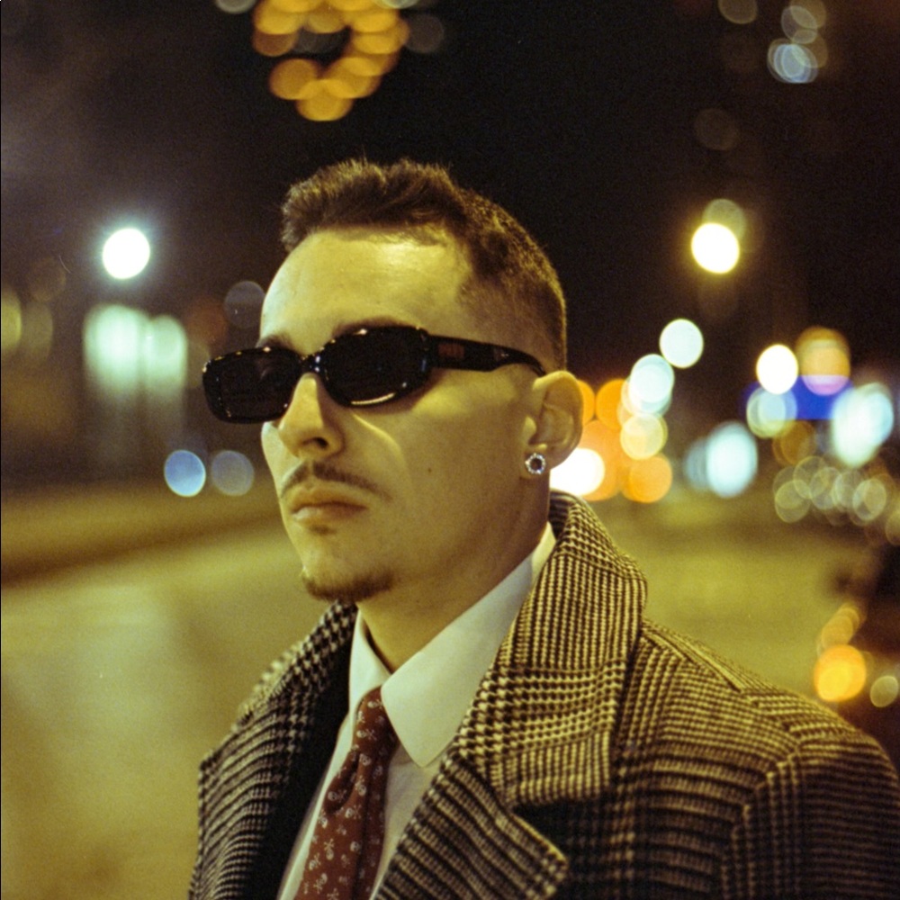 Meet your Posher, Zachary